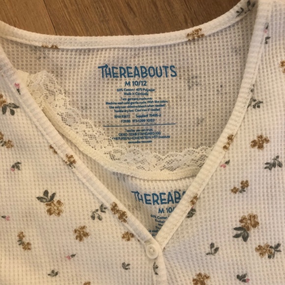 Long sleeve waffle knit floral top - Picture 2 of 4